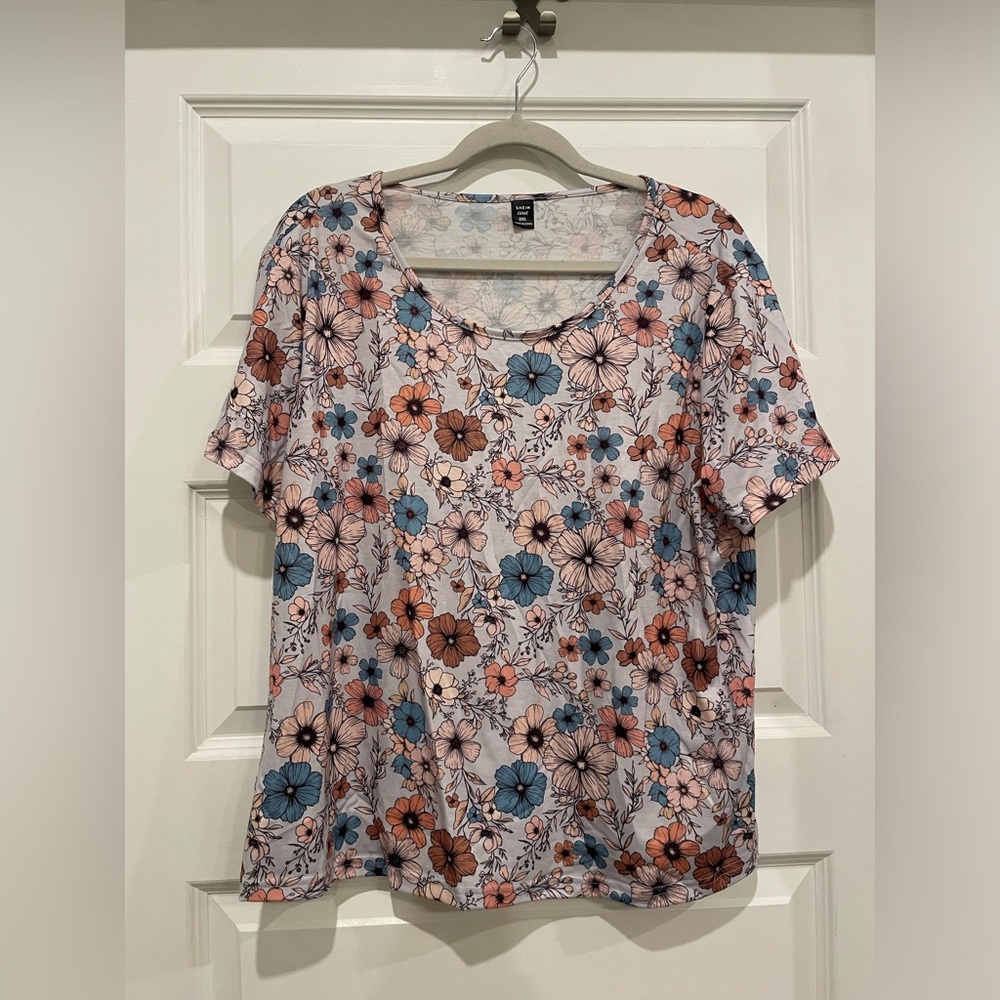NWT- SHEIN- Floral Blouse- Size 0XL